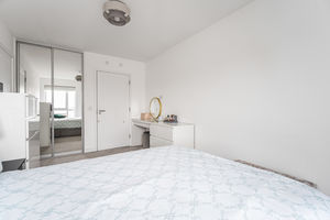 Bedroom- click for photo gallery